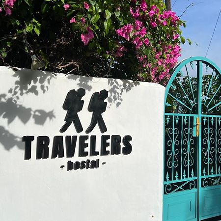Hostal & Cafe Travelers 圣地亚哥 外观 照片