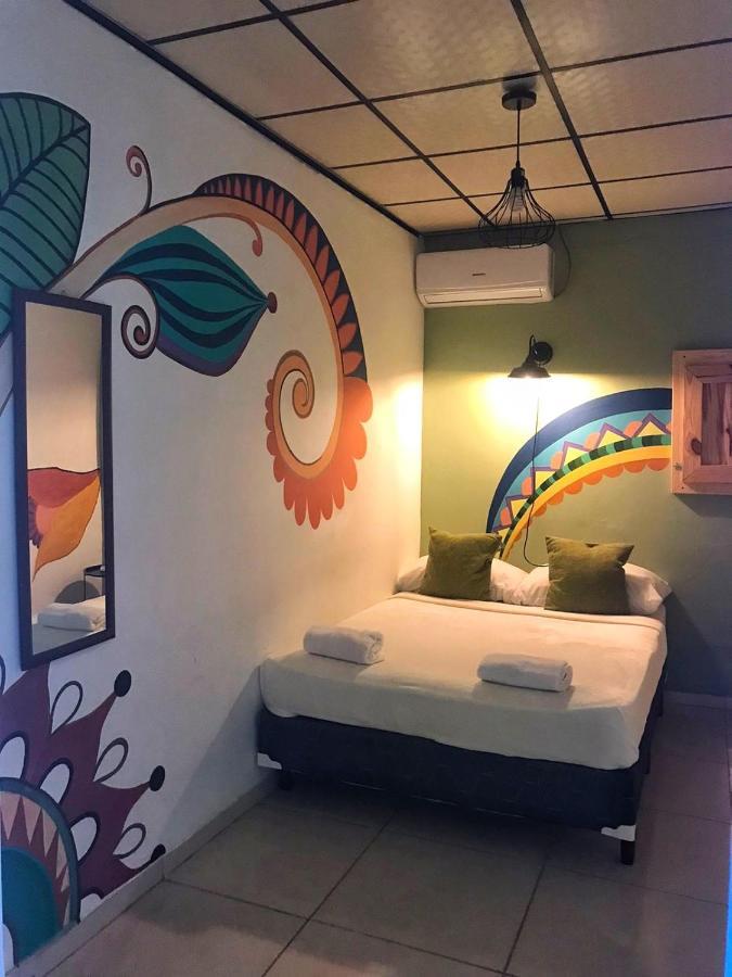 Hostal & Cafe Travelers 圣地亚哥 外观 照片